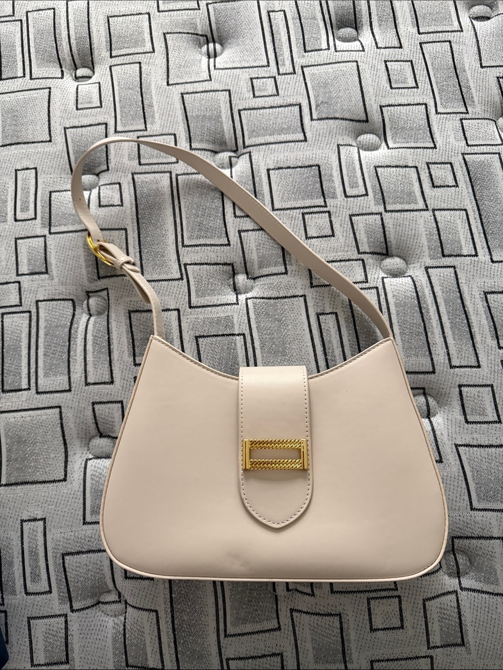 Cream Shoulder Bag with Gold Accent
